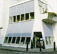 Photo stores en toiles enroulables.